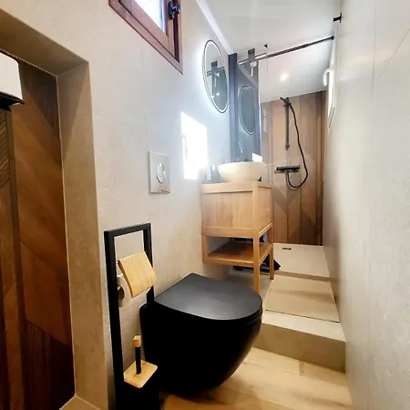 Le Saint Antoine - T2 Dans Vieil Apartman *